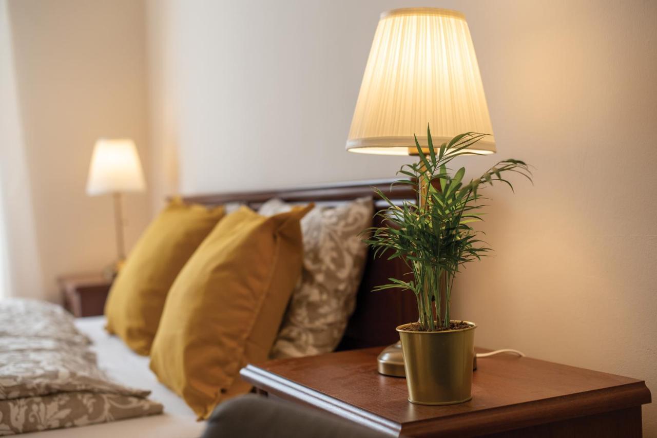 Theatroom Apartment