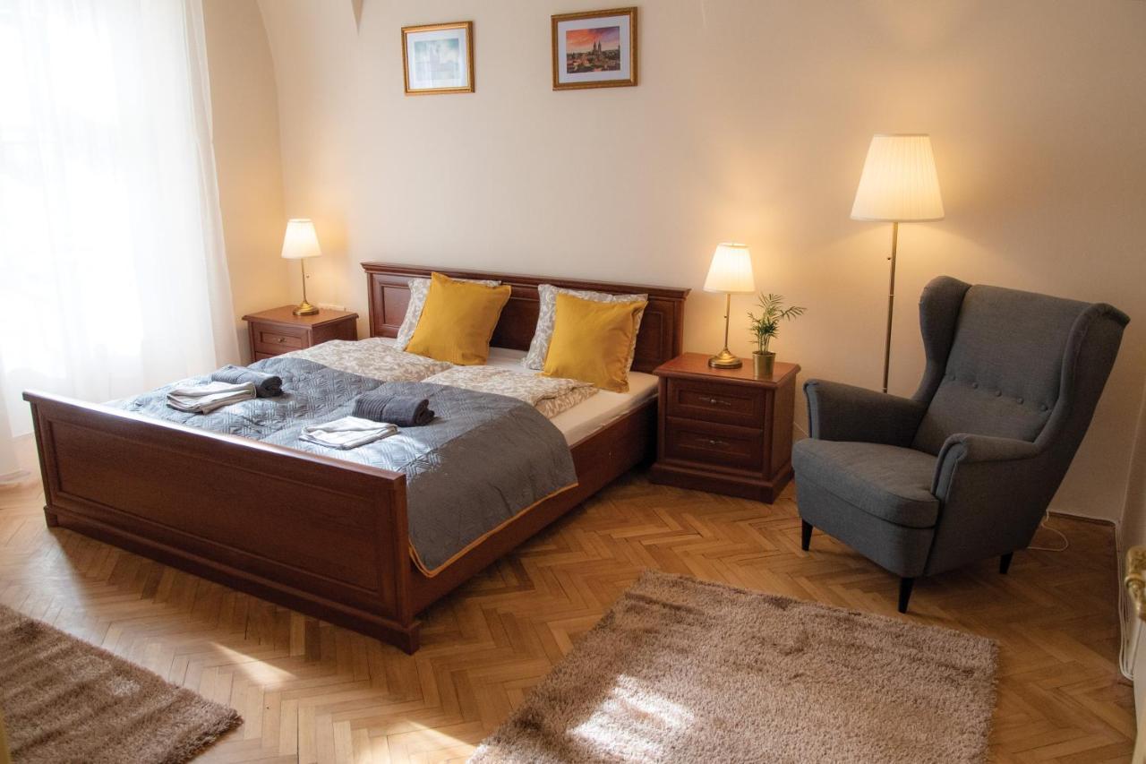 Theatroom Апартаменты *