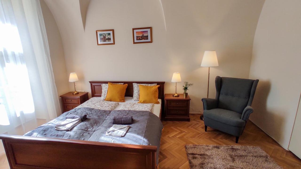 Theatroom Апартаменты *